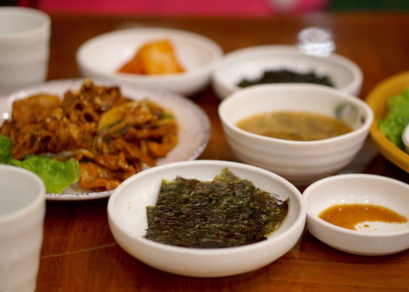 what to eat in seoul - korean dishes