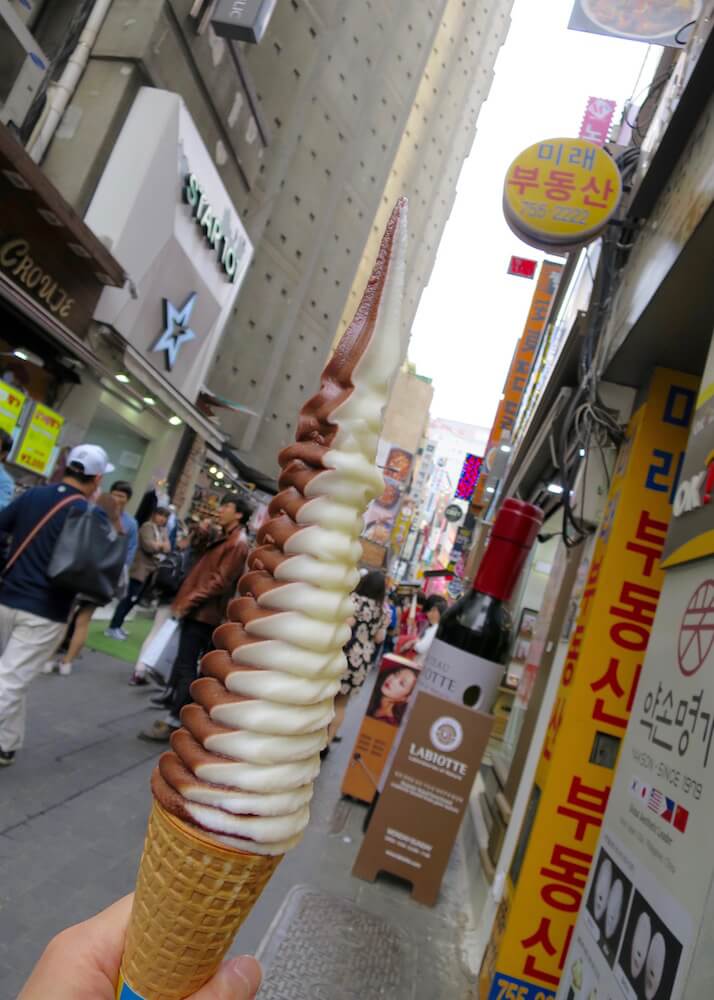 what to eat in seoul - korean soft serve ice cream 32cm high