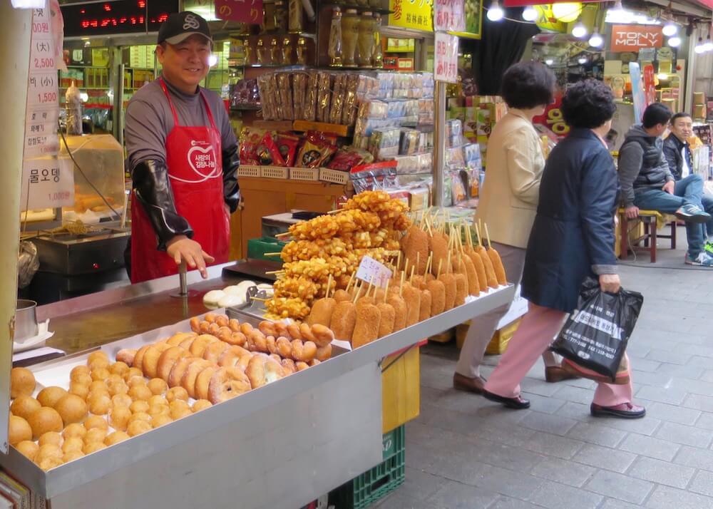 what to eat in seoul - fried food stall