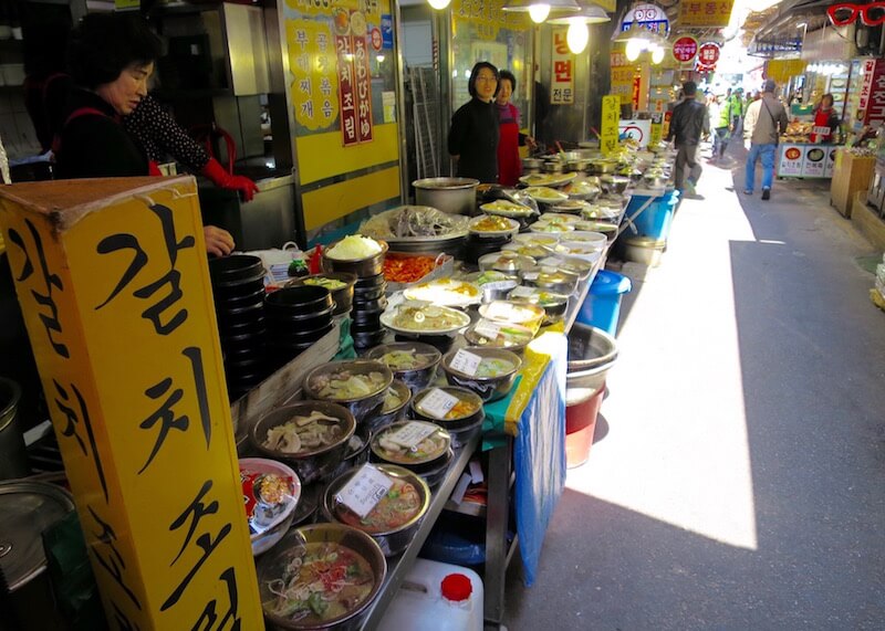 Namdaemun market in Seoul - food vendor