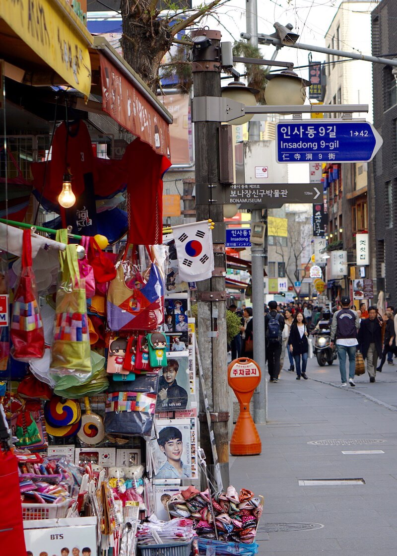 Places To Visit In Seoul - insadong-gil stall