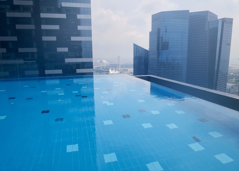 Westin Singapore review - infinity pool