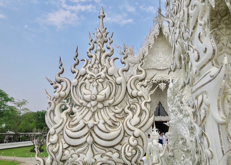 Wat Rong Khun White Temple In Chiang Rai – buddha mirrored glass width=