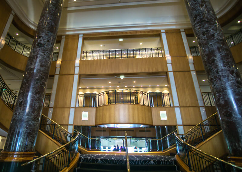 sheraton on the park sydney review - stairs lobby
