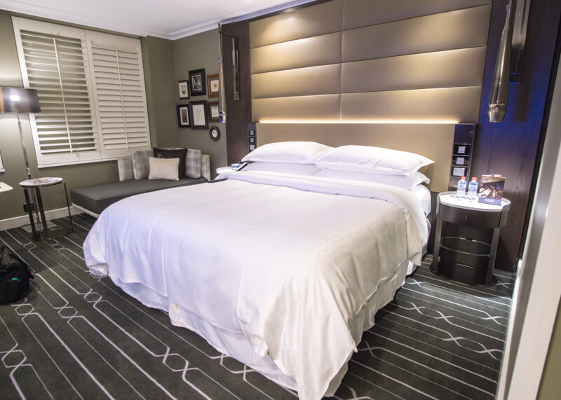 sheraton on the park sydney review - comfortable bed
