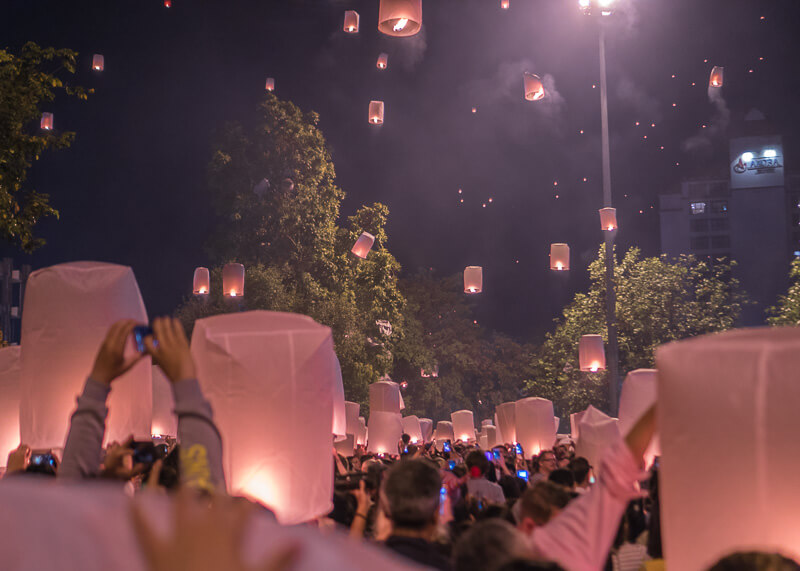 új év chiang mai - lámpák