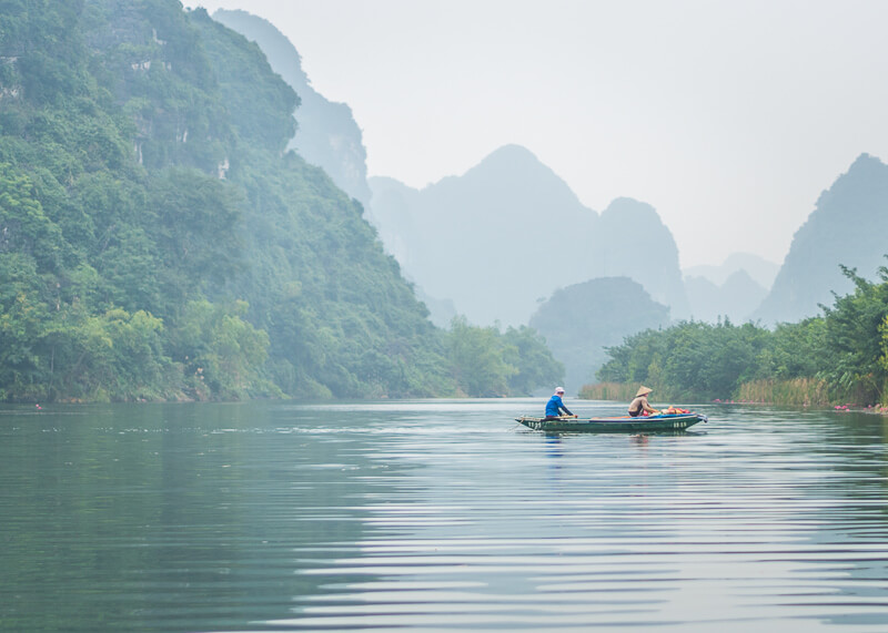 Trang An Grottoes tour - quiet time in the water