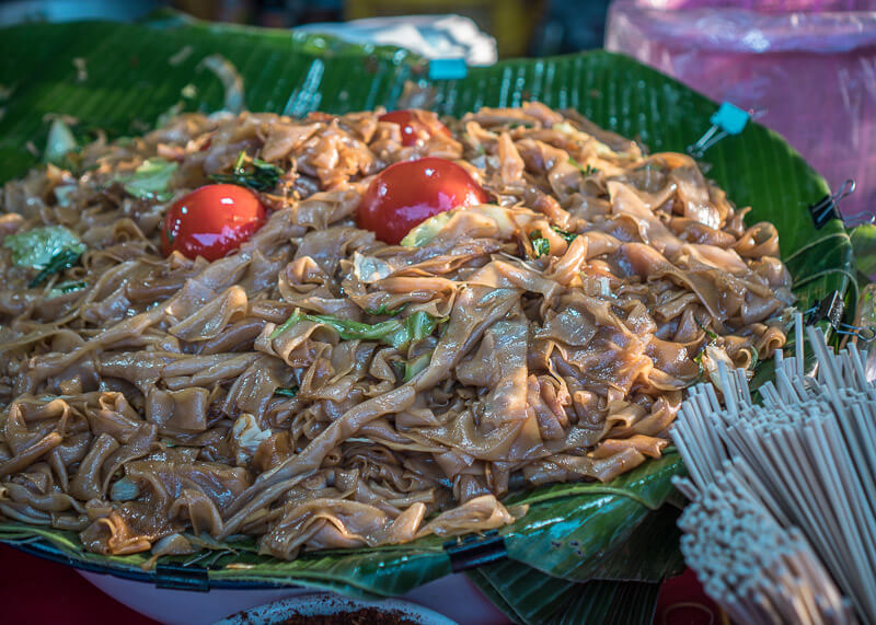 chiang mai flower festival - more noodles