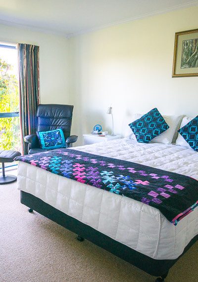 Blue Spur Bed Breakfast - bedroom