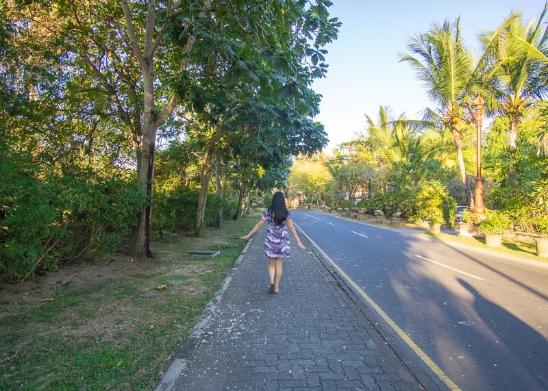 A Moment Of Reflection In Bali Nusa Dua | Bali Nusa Dua has great beaches, beautiful hotels, resorts and of course, exciting shopping areas. But my favourite part of Nusa Dua is the ambiance that allows time for quiet reflection about life. Read more about what Nusa Dua meant to me back then and what it means to me now