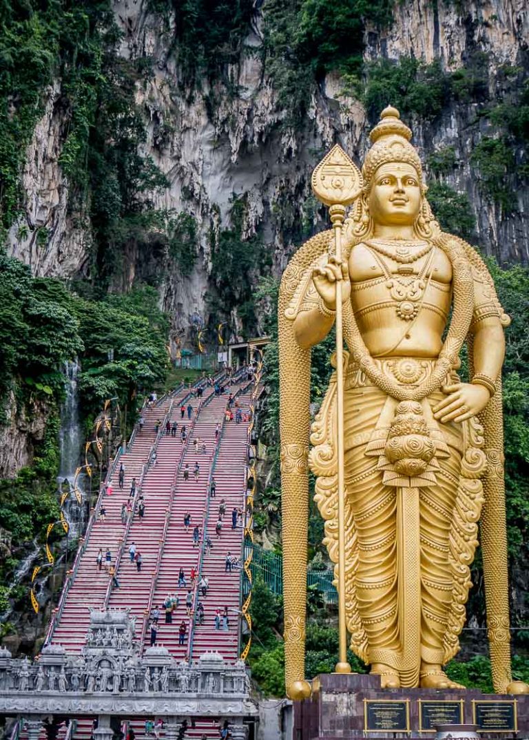 Ultimate Guide To Climbing The Batu Cave Steps In Malaysia - enSquared