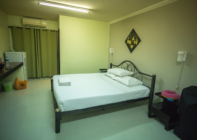 living in chiang mai thailand - bed in serviced apartment at smith residence