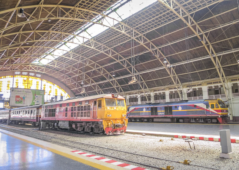 chiang mai to bangkok train ride - Hua Lamphong station