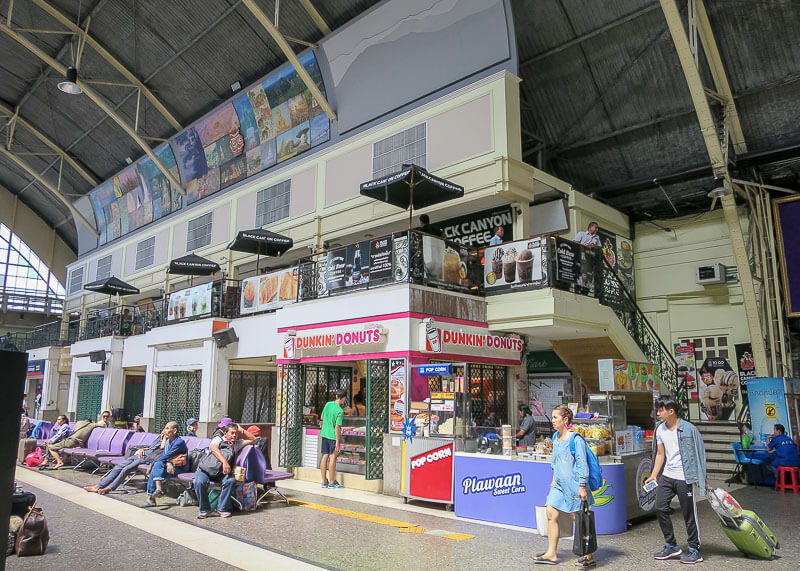 This Is What The Bangkok Train Station Looks Like (aka Hua Lamphong Station) | There are tons of things to do in Krabi and Bangkok. If you’re trying to plan how to get from one place to the next during your vacation or honeymoon, you will want to read this post on your travel options in Thailand and what Thailand train travel looks like! Beach travel #travel #nomad #lifestyle #destinations #thailand #krabi #phuket #slowtravel #wanderlust