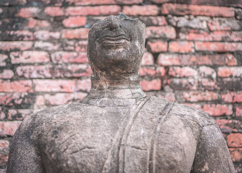 The Best Way To Visit Ayutthaya Historical Park | Learn insider tips about Ayutthaya to make your trip awesome. Find photography ideas on what to include in your itinerary for your travel. Learn why you should spend more than one day in Ayutthaya Thailand things to do in this city. #travel #destinations #thailand #culturetravel #Ayutthaya #slowtravel #wanderlust #romantictravel #thailandtravel | culture travel | Romantic travel | Thailand travel | Honeymoon | Asia Travel | Round the world trip